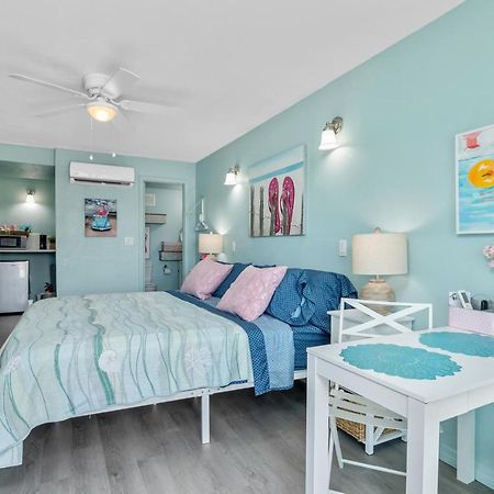 Latitude 26 Waterfront Boutique Resort - Бонита Спрингс Екстериор снимка