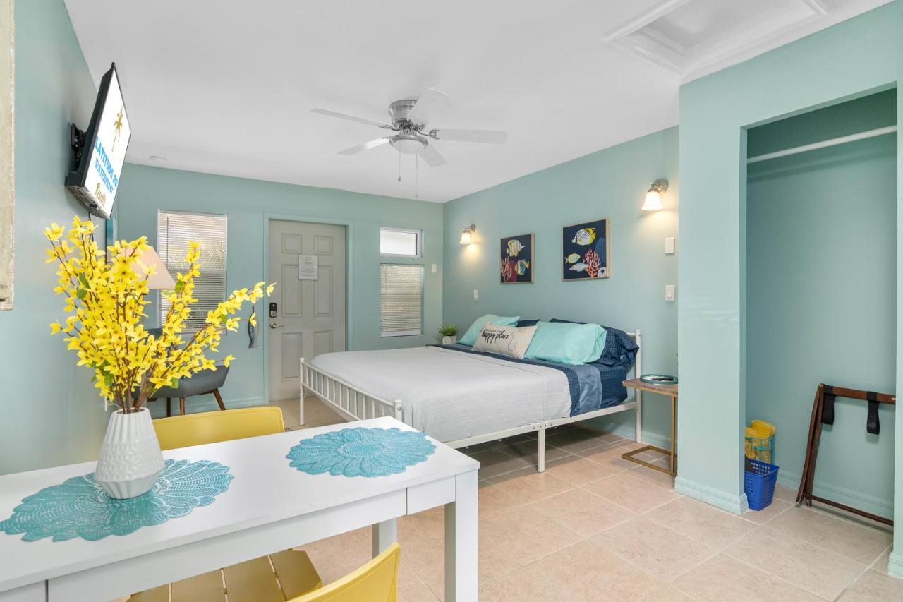 Latitude 26 Waterfront Boutique Resort - Бонита Спрингс Екстериор снимка