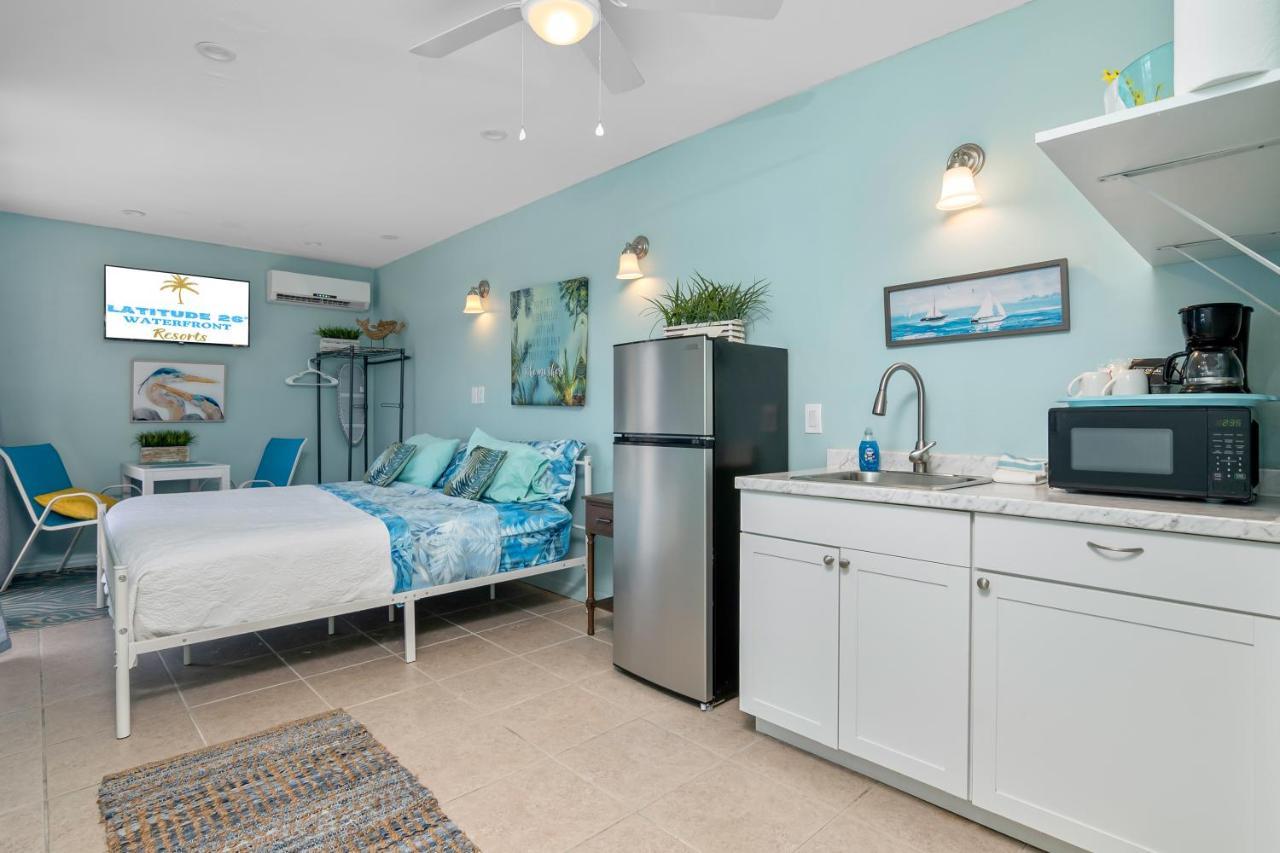 Latitude 26 Waterfront Boutique Resort - Бонита Спрингс Екстериор снимка